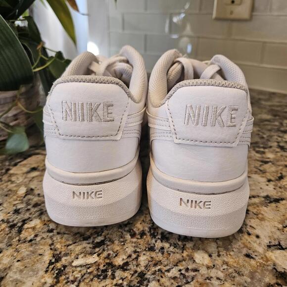 Size 9 - Nike Court Vision Alta Triple White W - Picture 4 of 9
